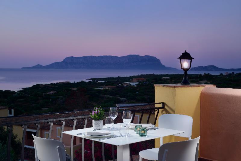 Voi Colonna Village Golfo Aranci Exterior foto