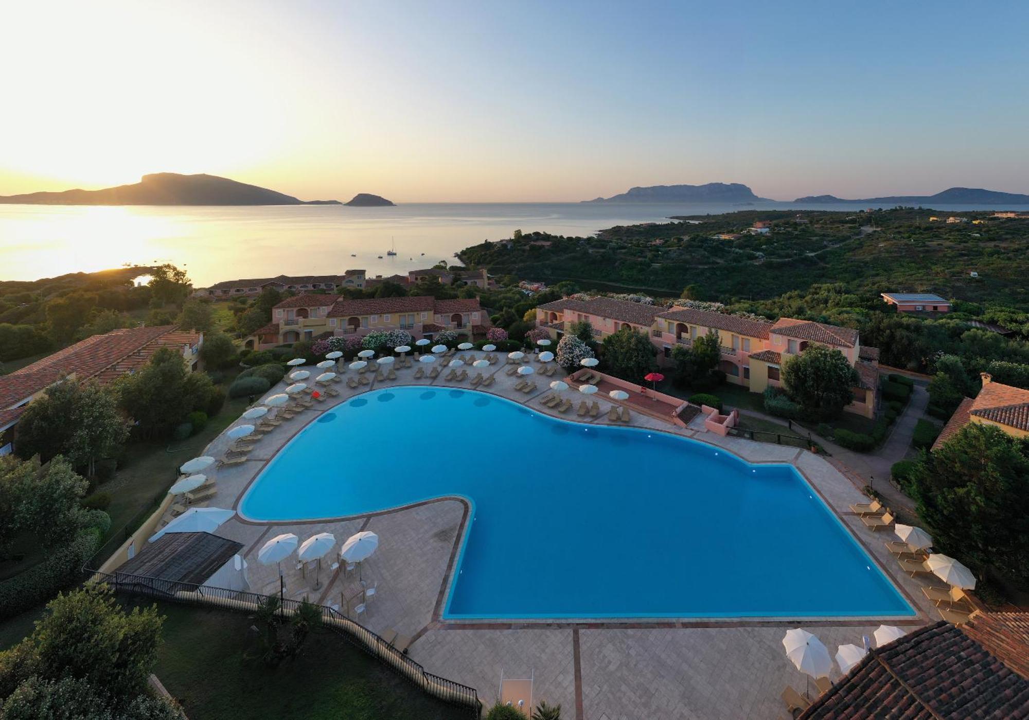 Voi Colonna Village Golfo Aranci Exterior foto