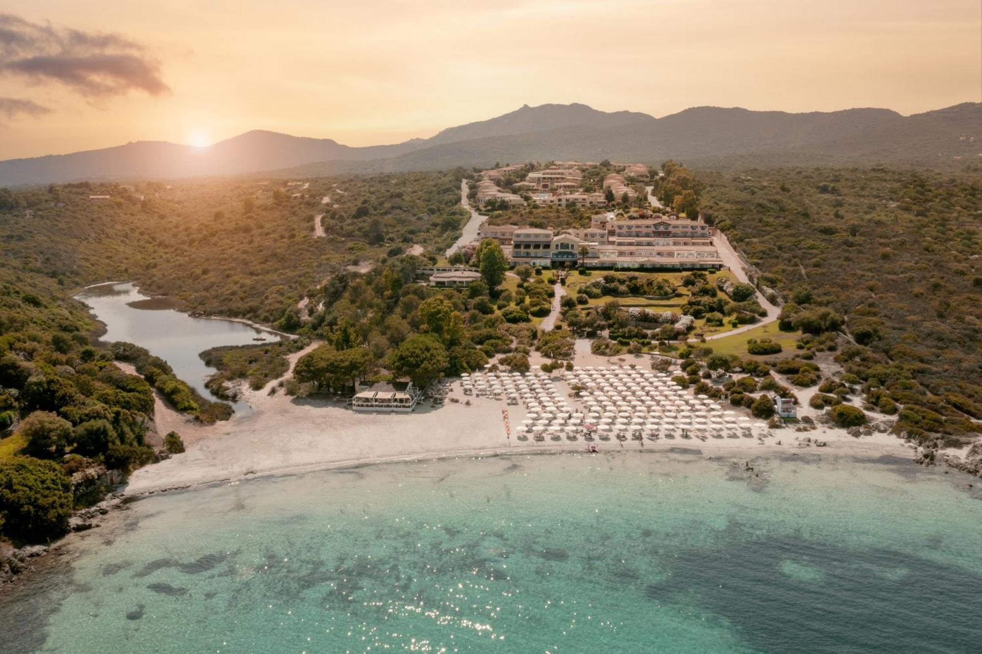 Voi Colonna Village Golfo Aranci Exterior foto