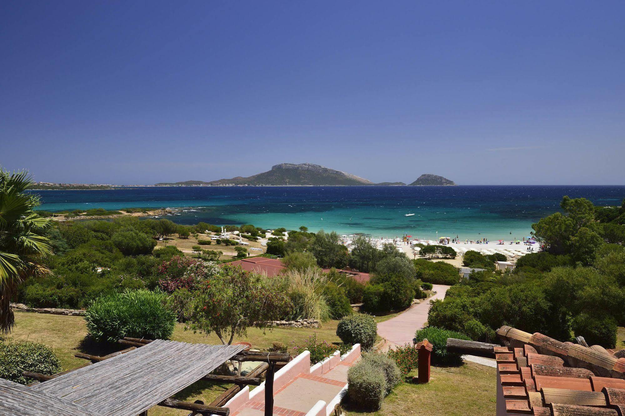 Voi Colonna Village Golfo Aranci Exterior foto